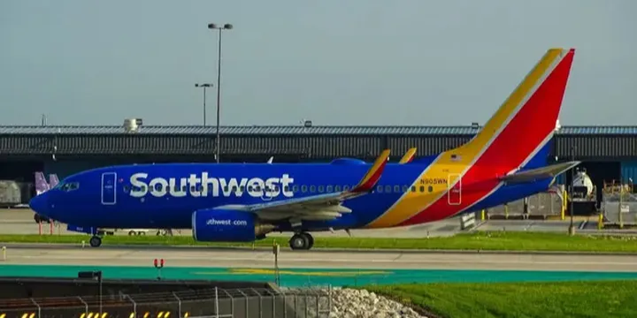 Pesawat Southwest Airlines Ditembak Saat Lepas Landas dari Bandara Dallas, Tidak Ada Korban