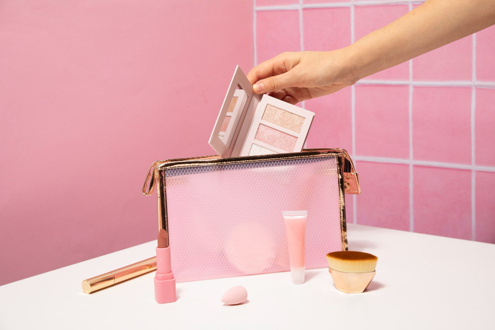 Pouch makeup