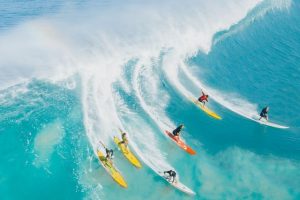 bisnis sewa papan surfing